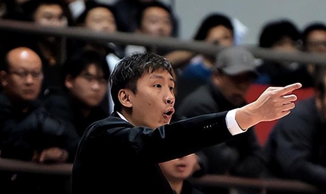 惨败39分！连续三个赛季倒数 男篮名宿帅位仍稳如泰山？