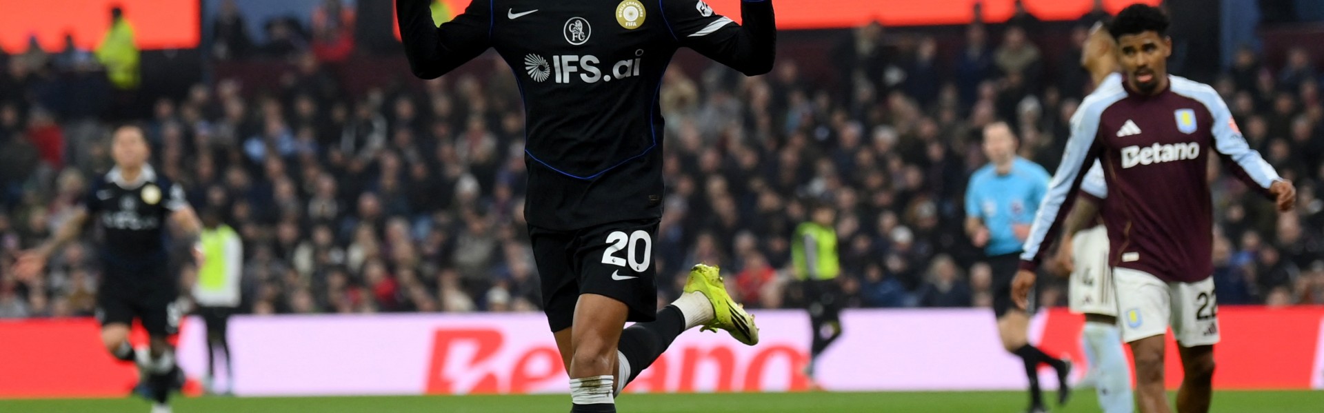 JRS直播-若昂·佩德罗：永远不会忘记扳平那不勒斯那个进球，我妈妈也哭了