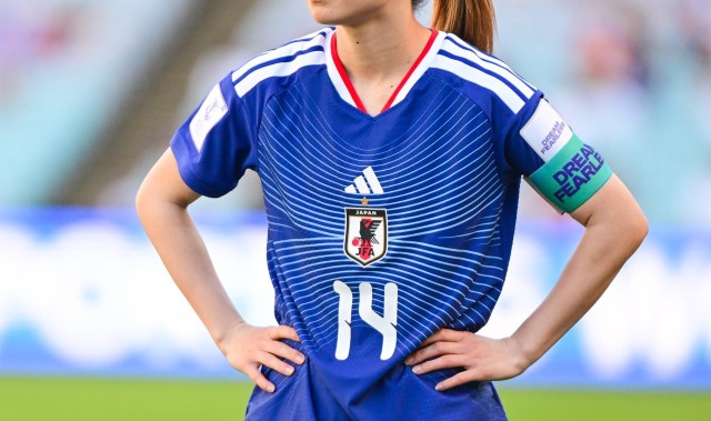 低调JR看球-里程碑，日本女足国脚长谷川唯完成国家队第100次出场